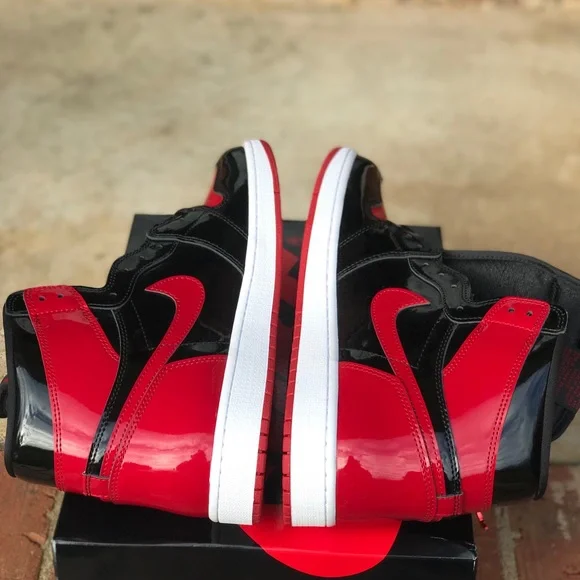 Air Jordan Retro 1 OG Patent Bred / Banned Size 8.5, 9, 11 - Picture 13 of 16